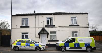 Woman found dead at house in Oldham had been 'stabbed multiple times' - two men have been arrested on suspicion of murder - www.manchestereveningnews.co.uk - county Oldham