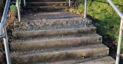 Concerned resident's warning over crumbling Dalreoch steps prompts council action - www.dailyrecord.co.uk