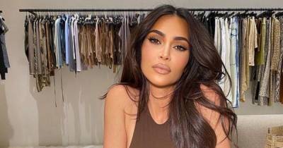 Kim Kardashian left ‘fuming’ after her hairstylist shares a picture of her asleep while getting hair done - www.ok.co.uk