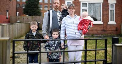 'We've been living out of bags for years': Pregnant mum-of-four's disgust at living in cramped house plagued by mould and mice - www.manchestereveningnews.co.uk