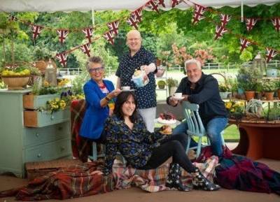 Bake Off contestants have a very naughty tradition after they’re eliminated - evoke.ie - Britain