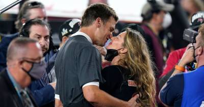 Gisele Bundchen Questioned Tom Brady About Retiring Moments After His Super Bowl 2021 Win - www.usmagazine.com - county Bay - Kansas City