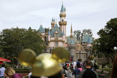 California To Allow Reopening Of Disneyland, Other Theme Parks, Outdoor Sports Stadiums - deadline.com - Los Angeles - California