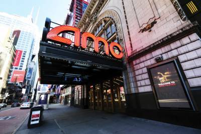 New Yorkers Return To The Movie Theaters, Politicians Dance, Everyone Nervous - deadline.com