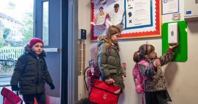 'I'm worried for my colleagues who haven't had the vaccine' - teachers share concerns over reopening of schools - www.manchestereveningnews.co.uk - Manchester