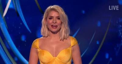 Holly Willoughby looks like sunshine in gorgeous yellow gown for Dancing On Ice semi-final - www.manchestereveningnews.co.uk