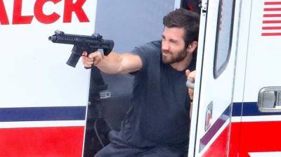 These Set Photos from Jake Gyllenhaal's Action Scene for 'Ambulance' Are So Intense! - www.justjared.com - Los Angeles