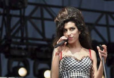 Back to black: How we keep failing Amy Winehouse - www.msn.com