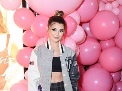 Olivia Jade Replies To TikTok User Who Asks How ‘Collage’ Is Going After Admissions Scandal - etcanada.com
