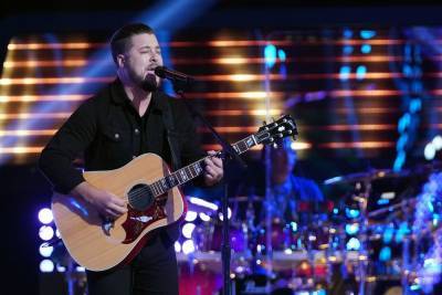 Legally Blind Country Singer Jesse Desorcy Performs For ‘The Voice’ Judges - etcanada.com