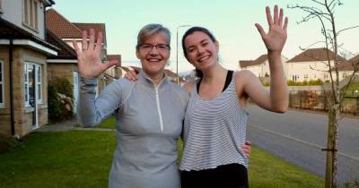 Mum and daughter set to rack up the miles in running feat for Forth Valley debt charity - www.dailyrecord.co.uk - county Valley - Centre