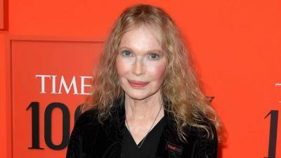 Woody Allen - Mia Farrow - Mia Farrow Opens Up About the Death of Three of Her 14 Children After 'Vicious Rumors' - etonline.com