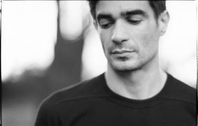 Listen to Jon Hopkins frosty cover Roger and Brian Eno’s ‘Wintergreen’ - www.nme.com