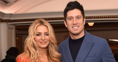 Everything you need to know about Vernon Kay and wife Tess Daly's romance - www.msn.com