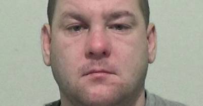 Vile crook infected with coronavirus lured police to car park then spat at officer - www.dailyrecord.co.uk