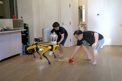 Boston Dynamics’ creepy robo-dog can now pee beer on command - nypost.com - Boston