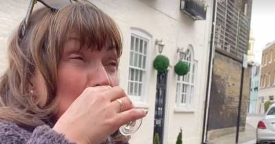 Lorraine Kelly downs a shot of Sambuca as she returns to pub with daughter Rosie after four months - www.ok.co.uk