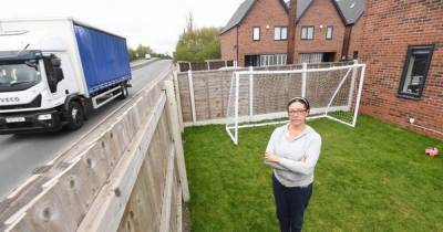 Couple forced to wear ear plugs because of traffic noise near their £350k new build - www.dailyrecord.co.uk - Birmingham