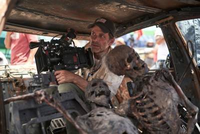 Zack Snyder And Dave Bautista Talk Their ‘Self-Aware’ Zombie-Heist Movie ‘Army Of The Dead’ - etcanada.com - Canada