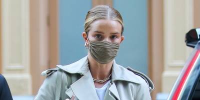Rosie Huntington-Whiteley Carries A Huge Purse in NYC - www.justjared.com - New York