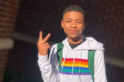 Family of bullied gay Alabama teen who committed suicide files wrongful death suit against school - www.metroweekly.com - Alabama