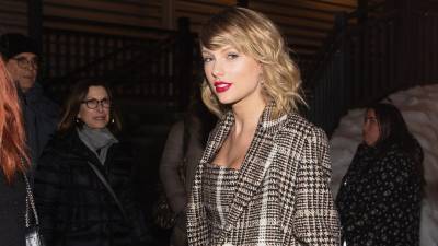 Taylor Swift Fans Think She Teased the 1989 Album Rerelease and Are Freaking Out - www.glamour.com