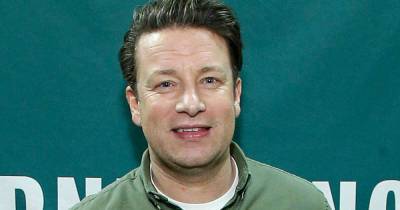 Jamie Oliver's incredible throwback photo gets fans talking - www.msn.com