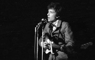 Bob Dylan’s guitar from ‘Blonde On Blonde’ sessions goes up for auction - www.nme.com