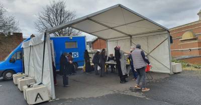 Hundreds benefit from Tameside's first pop-up Covid vaccination clinic - www.manchestereveningnews.co.uk