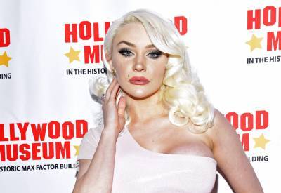Courtney Stodden Comes Out As Non-Binary: ‘I Don’t Identify As She Or Her’ - etcanada.com