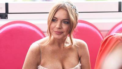 Lindsay Lohan Rocks A Pink Cover-Up While Lounging On A Hammock In The Maldives - hollywoodlife.com - Maldives