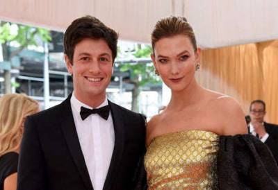 Karlie Kloss shares first photo of her son with Joshua Kushner and reveals baby’s name - www.msn.com - USA