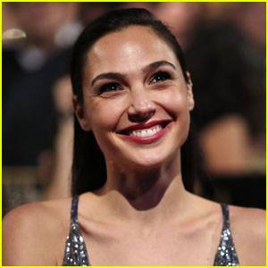 Gal Gadot Reveals the Skin Products She Uses for Her Gorgeous Glow - www.justjared.com