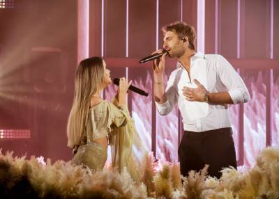 Maren Morris And Ryan Hurd Team Up For Emotional Duet Of ‘Chasing After You’ At ACM Awards 2021 - etcanada.com