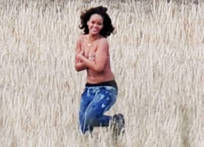 Reeling in the Years looks back at the time Rihanna went topless in an Irish field - evoke.ie - Ireland - Barbados - county Graham