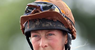 Jockey Lorna Brooke dies following Taunton fall - www.manchestereveningnews.co.uk