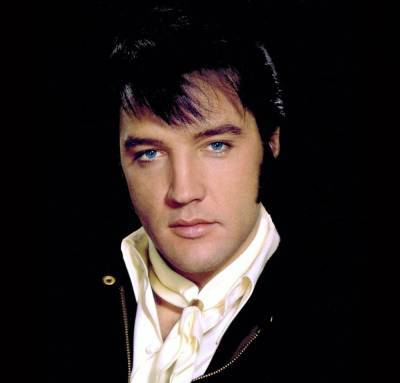 Elvis Presley Had Rocker Alice Cooper Point A Loaded Gun At Him In 1970 - www.hollywoodnewsdaily.com