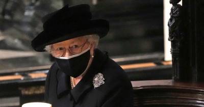 Queen Elizabeth Wore a Symbolic Brooch to Prince Philip’s Funeral: Pic - www.usmagazine.com - city Richmond