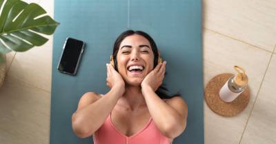 Can Listening Help You Lose Weight? 5 Incredible Weight-Loss Hypnosis Audiobooks - www.usmagazine.com