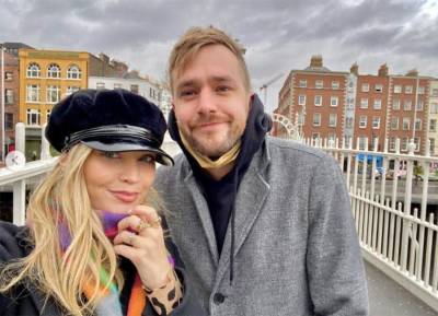 Laura Whitmore exudes cool mum vibes in first picture of new baby - evoke.ie