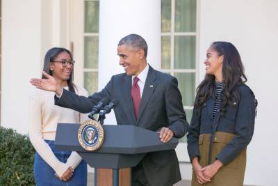 Barack Obama Says His Daughters Think His Dancing ‘Is Better’ Than His Rapping - etcanada.com - USA