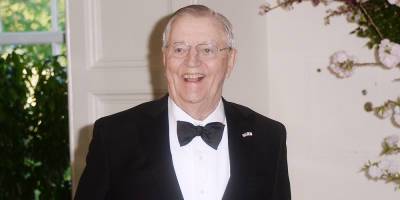 Former Vice President Walter Mondale Dies at Age 93 - www.justjared.com - New York - USA - county Carter