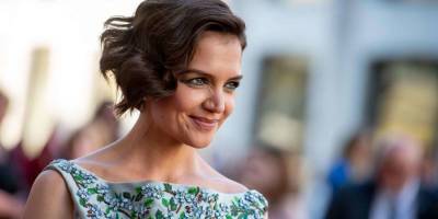 Katie Holmes "can't believe" that daughter Suri Cruise is 15 years old - www.msn.com