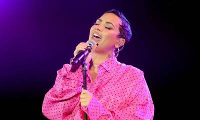 Demi Lovato apologizes for her sticky controversy against a frozen yogurt shop - us.hola.com