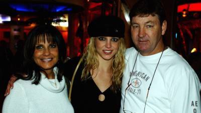 Britney Spears' Mom Lynne Objects to Dad Jamie's $890,000 Attorney Fees in Conservatorship Battle - www.etonline.com