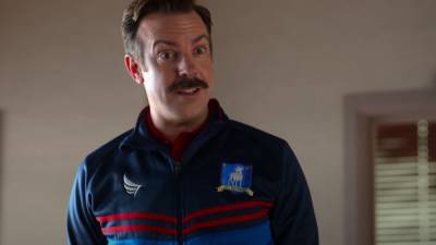'Ted Lasso' Returns to the Pitch for Season 2 -- See the First Trailer! - www.etonline.com