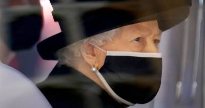 How Queen Elizabeth II Is Breaking Royal Mourning Tradition With Her Personalized Stationery - www.usmagazine.com