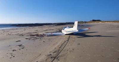 Plane crashes on Scots island beach as rescue crews scramble to save pilot - www.dailyrecord.co.uk - Scotland