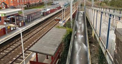 Man dies on railway tracks at Lostock station - www.manchestereveningnews.co.uk