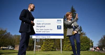 Nicola Sturgeon makes Vale Hospital vow on visit to Dumbarton and Alexandria - www.dailyrecord.co.uk - Scotland